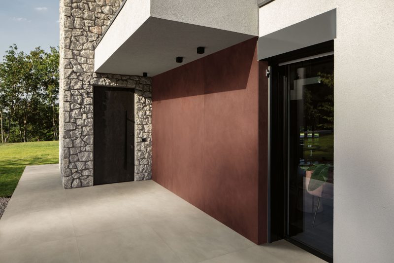 Equilibrio – Stone (floor) & Wine Red 46733